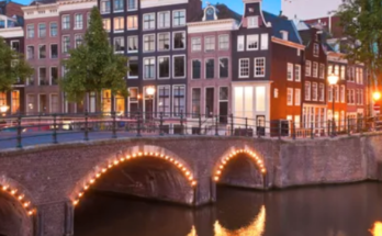 Cultural Landmarks and Galleries in Amsterdam